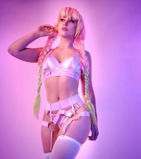 Satiella Cosplay beautiful model image