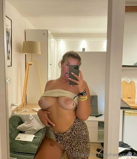 raelynn77 model free pics