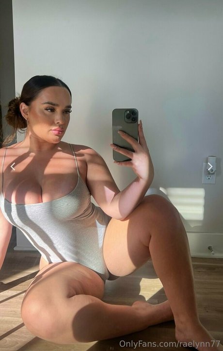 raelynn77 model perfect photo