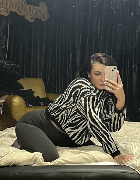 KateMeina star hot pics