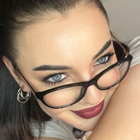 KateMeina art model photo