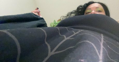 starrienights xxx model photo