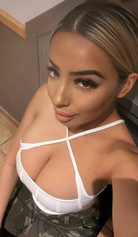 Luxuryysana MYM model sexy pictures