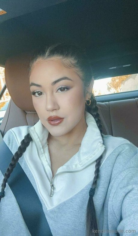 kendraspade erotic actress pictures