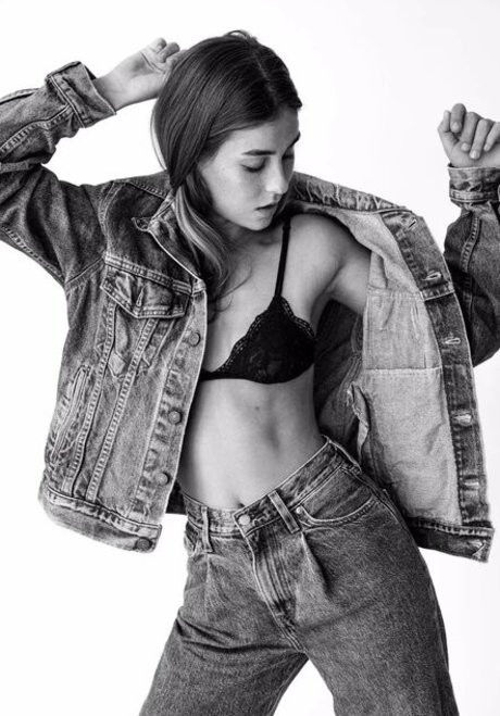 Roni Shif beautiful pornstar gallery