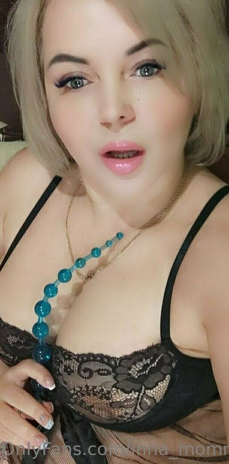 inna mommyy nudes model image