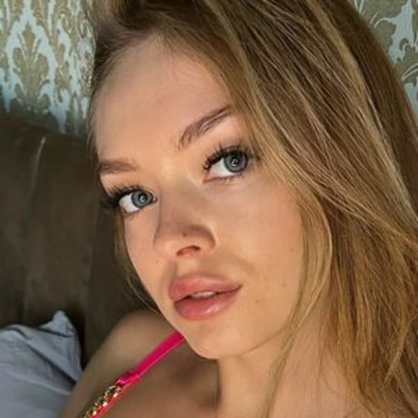 Teen Mia pornstar xxx pic