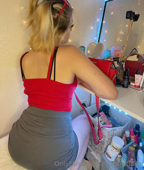 snowbunnyalii pornographic actress archive