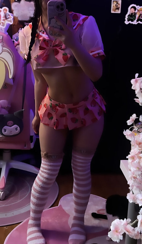 luhvars model naked photos