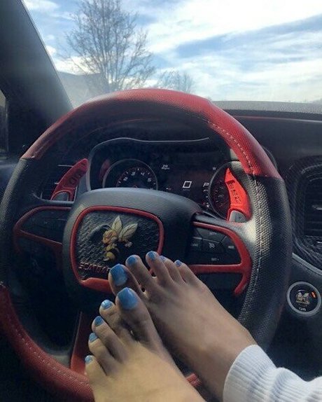 Sinister Simone model art image