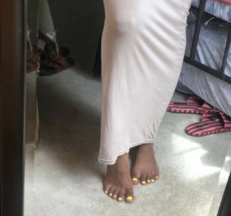 Sinister Simone model exclusive photo