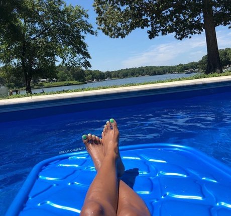 Sinister Simone naked actress img