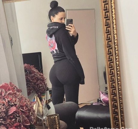 Karolina Nella pornstar hot photo