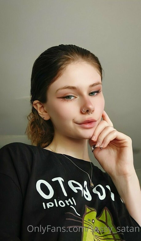 Sassy Satan model erotic pics