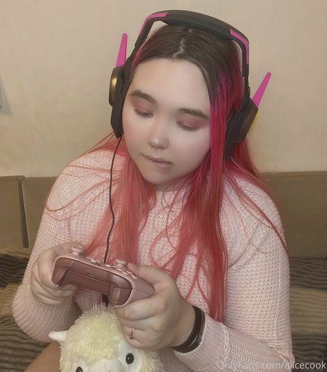 alicecook exclusive star picture