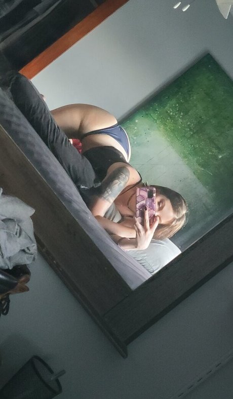 therileydanielsxxx star photo