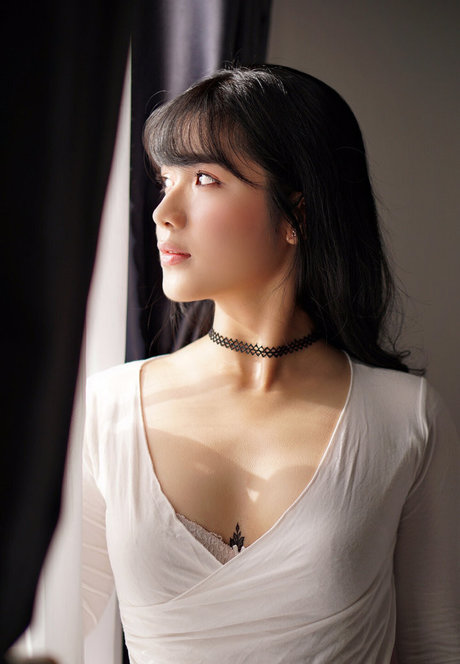 Asianbabyggirl sexy actress photos