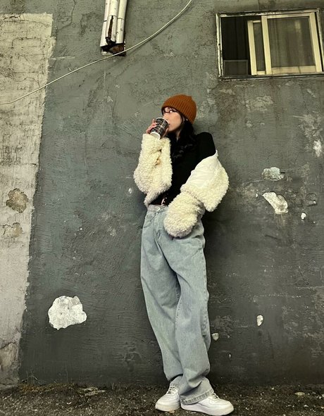 Ggyong ee model hd images