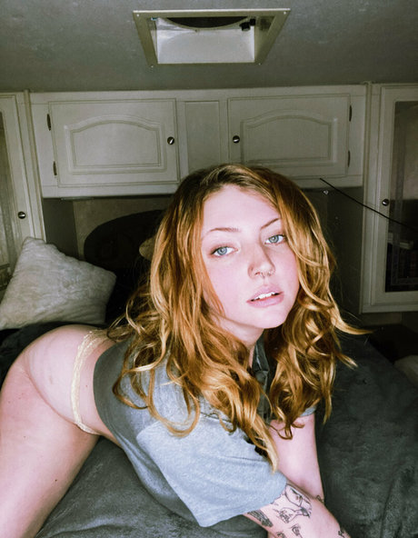 iroturott xxx model galleries