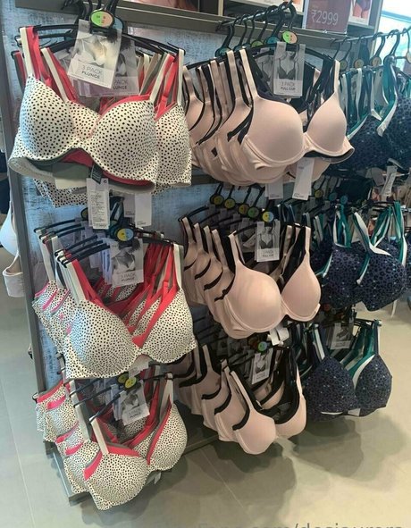 Desiaurora high quality pornstar pics