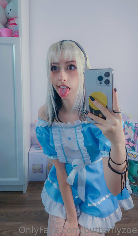 fvckzoe nude star picture