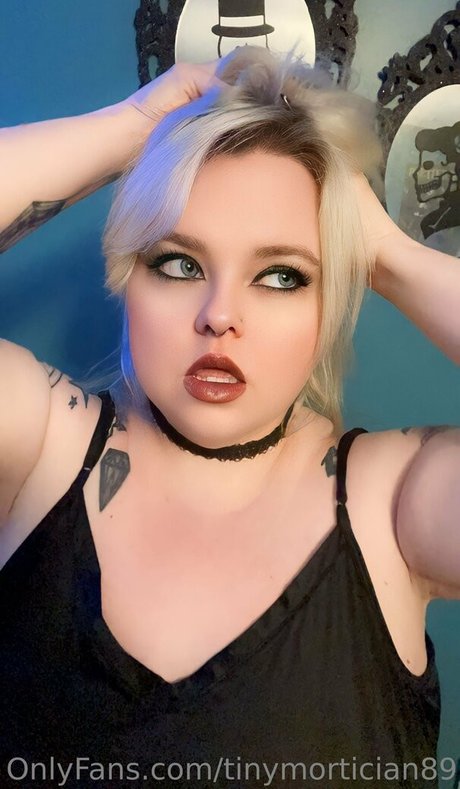 tinymortician89 pretty model photos