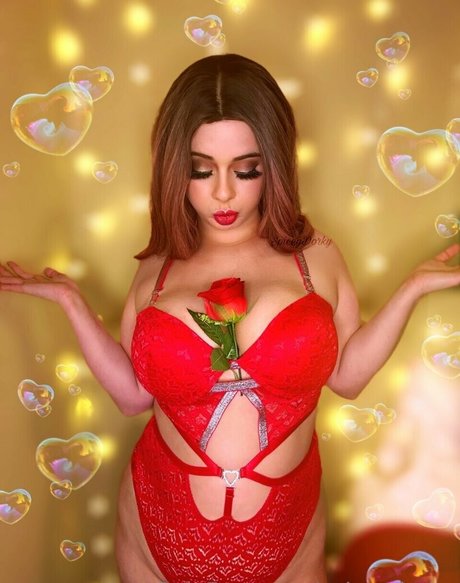 Spicey Dorky model nude pics