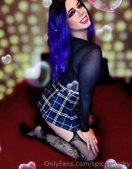 Spicey Dorky sexy pornstar pics