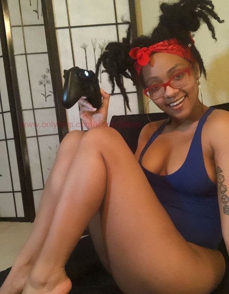 Iconic3ileen xxx actress pic