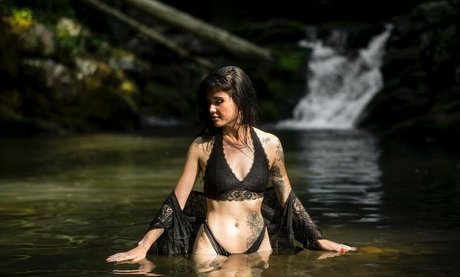 Elektra Kirby star hot pics