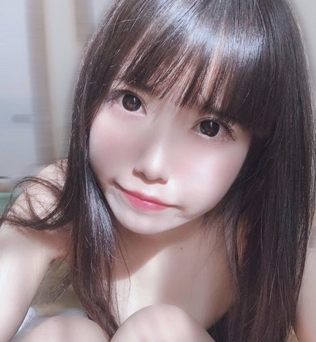 huwahuwakioku model adult pic