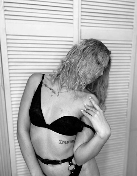 kate kk22 perfect pornstar picture