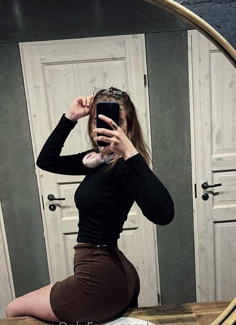 curvy girls onlyfans art naked galleries