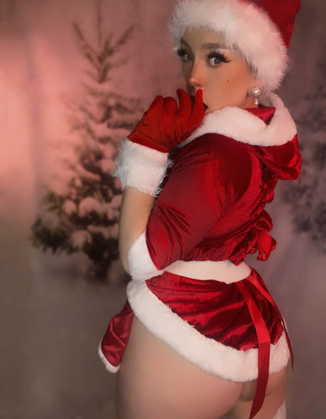 kirracady model high quality image