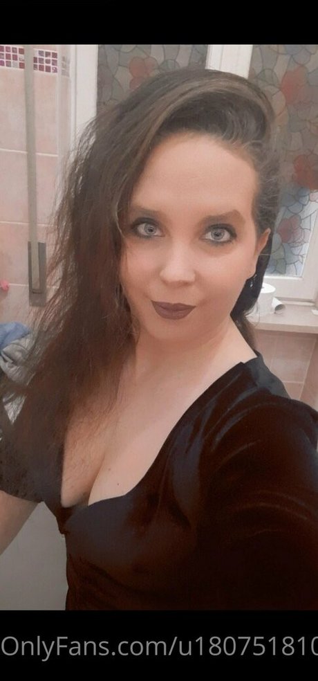 only queen84 adult actress pic