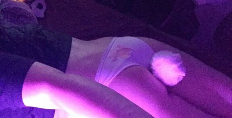 Alice Ainashel model pictures