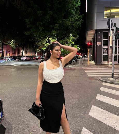 male naked onlyfans beautiful picture