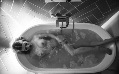 dubrowna star naked photo