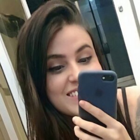 Carol Cast Quick model image