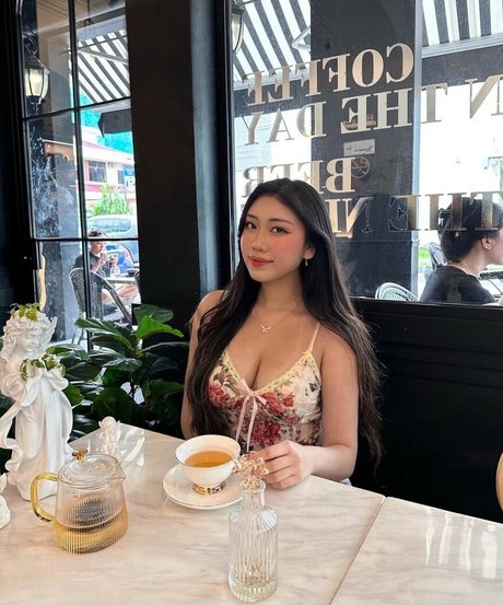 ashl xy model pretty photos