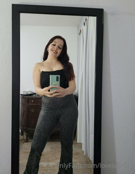 lovelaura22 Profile pic