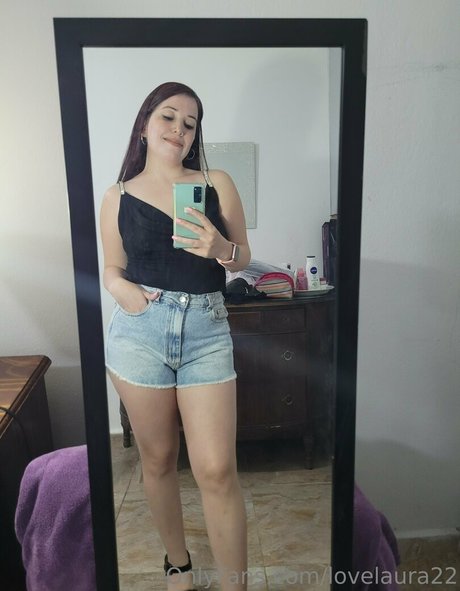lovelaura22 star porn photo