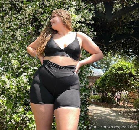 rubypeachfree art star galleries