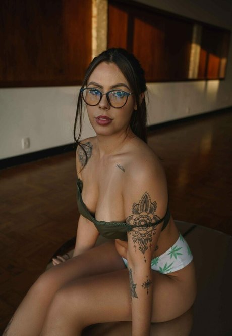 Caroline Trevisan pornstar xxx archive