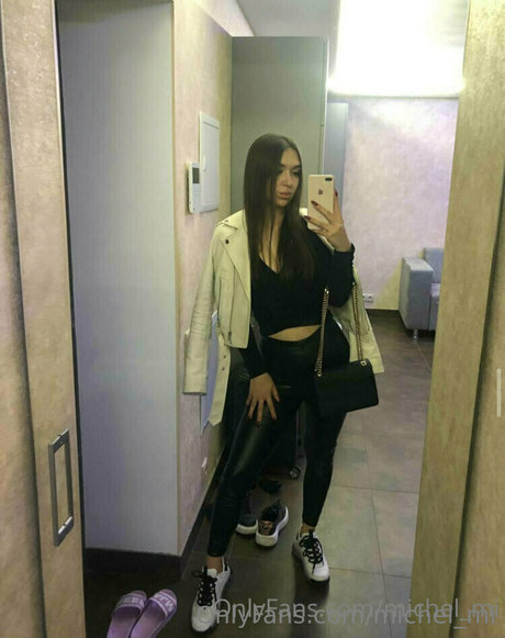 skinny ebony teen onlyfans top gallery