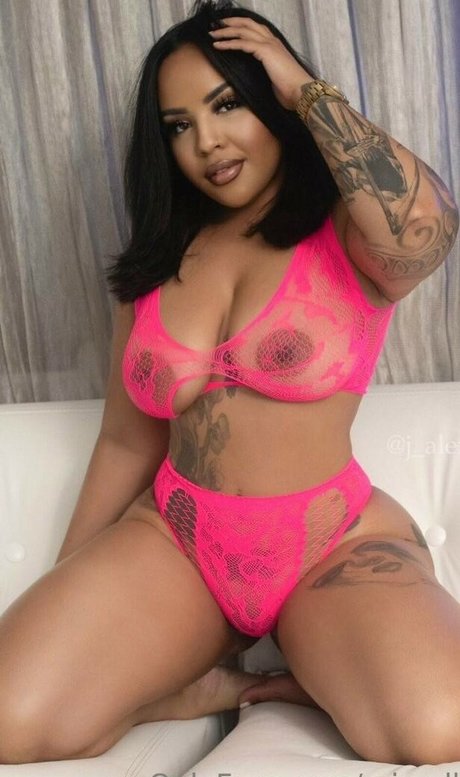 MixedBabie02 sexy model pic