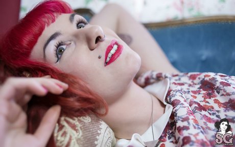 _karmina_ pornstar erotic pictures