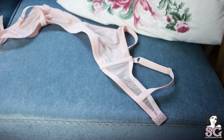 _karmina_ art actress gallery