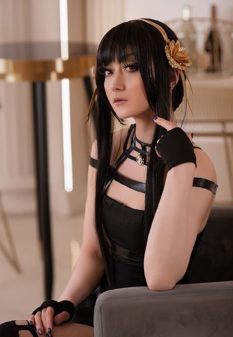 Damiena Hatred model porn pics