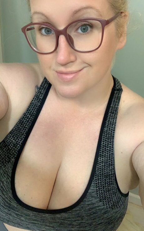 titsanddreams star exclusive galleries